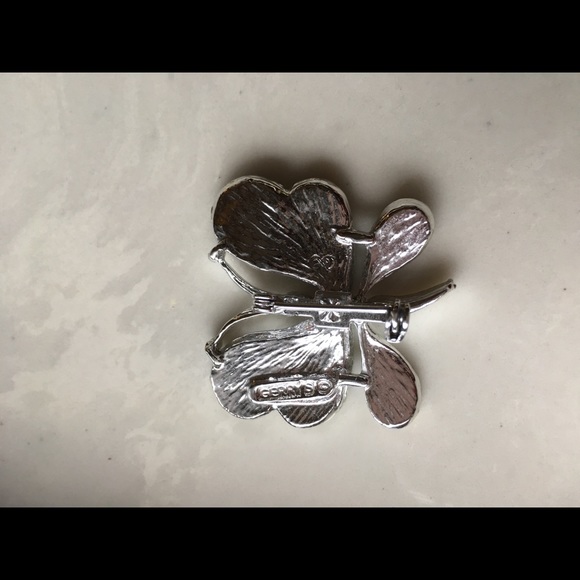 Vintage Gerry’s silver butterfly two pin set - Picture 5 of 5